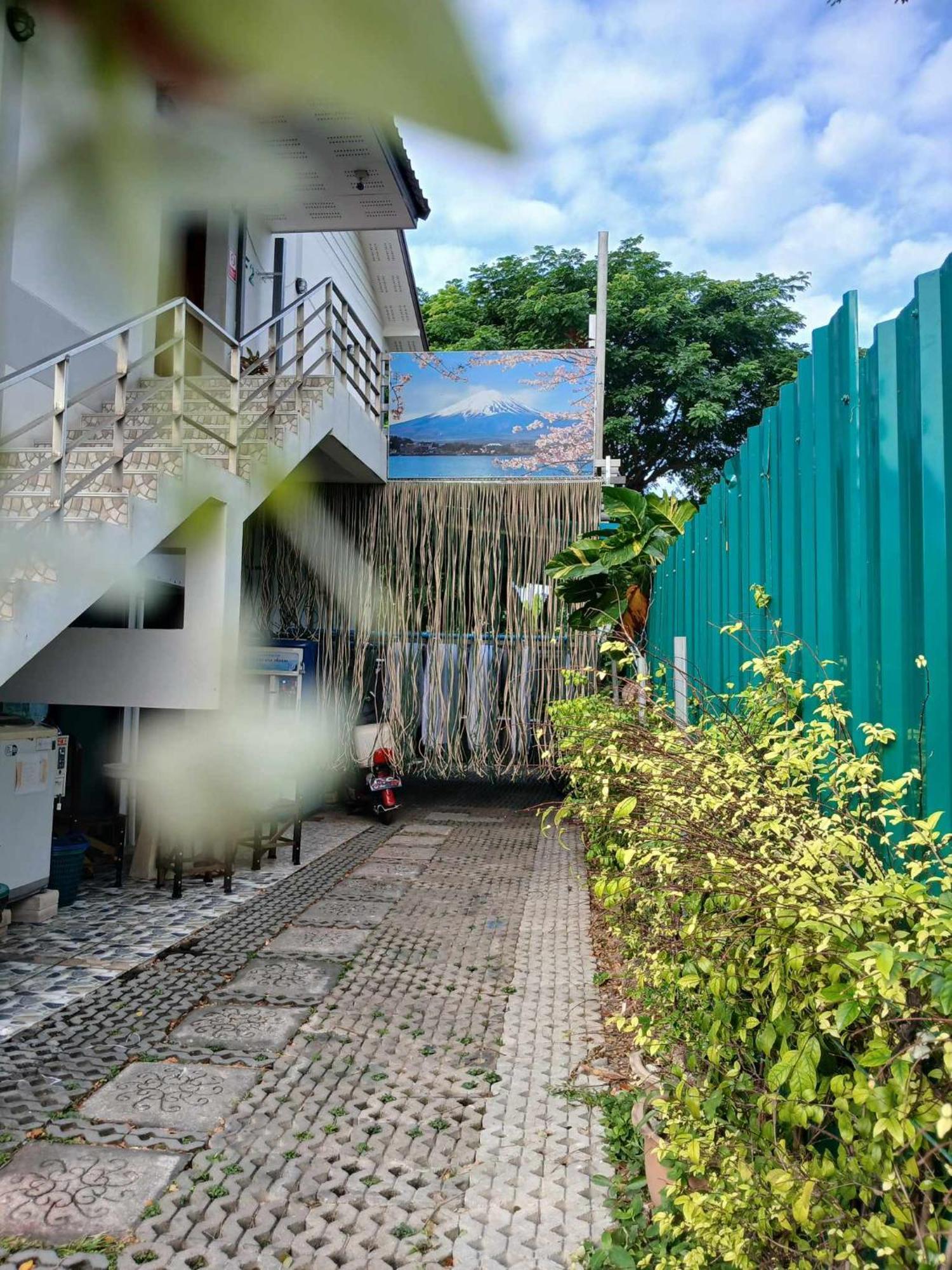Sakura House Vandrehjem Chiang Mai Eksteriør billede