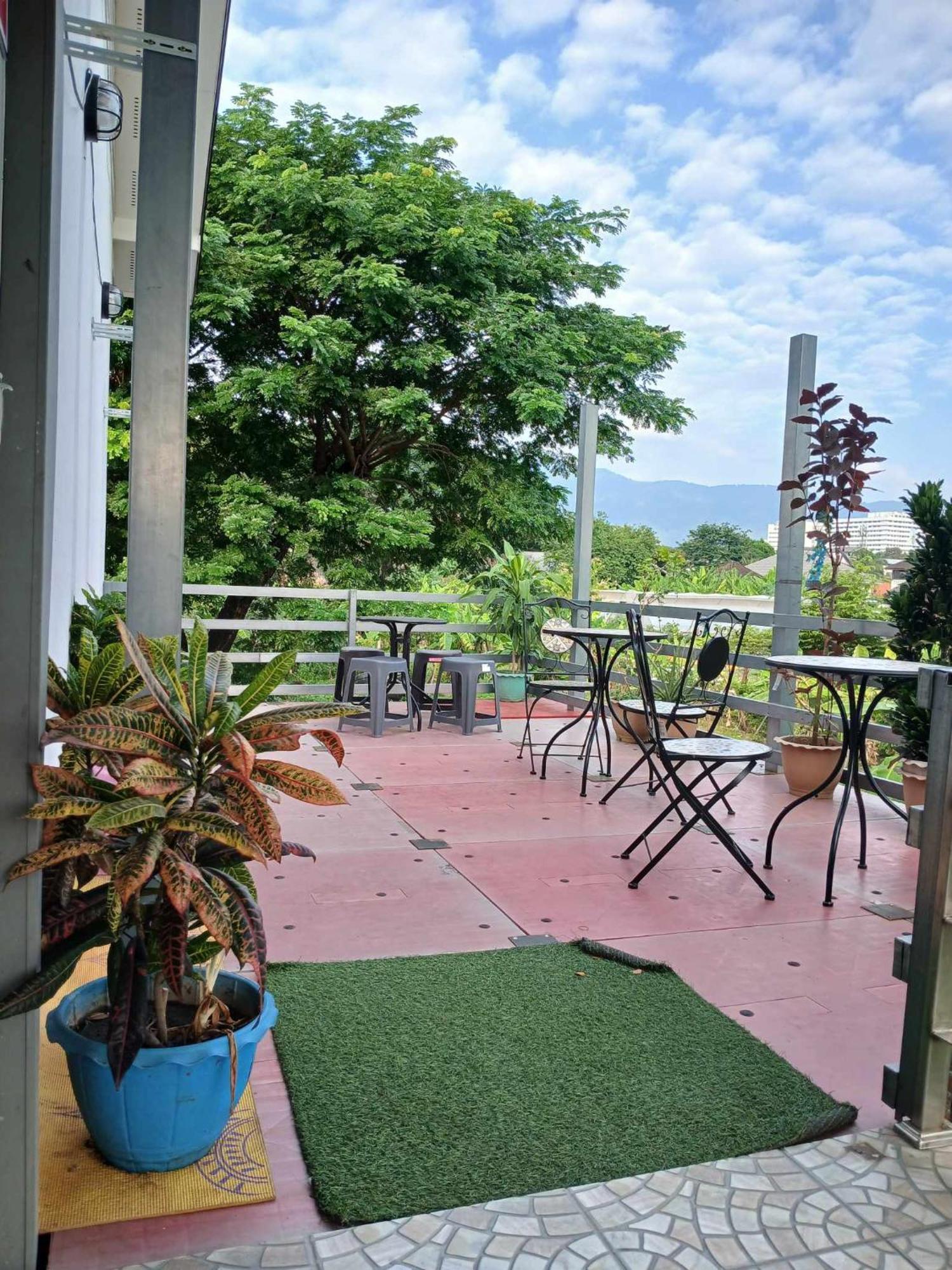 Sakura House Vandrehjem Chiang Mai Eksteriør billede